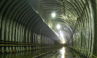 もやいドレーンマットトンネル施工例写真2